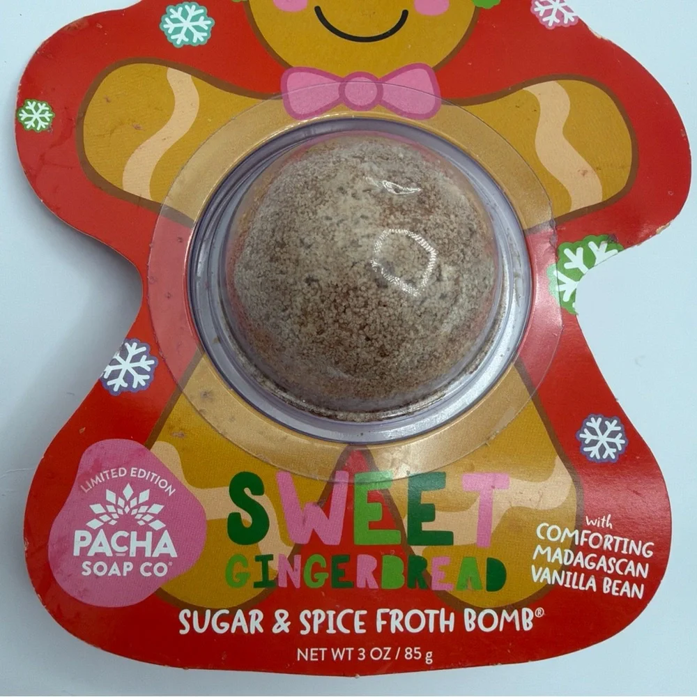 3 Pacha Soap Santa Suds Frothy The Snowman Sweet Gingerbread Bath‎ Bomb, 3 oz ea